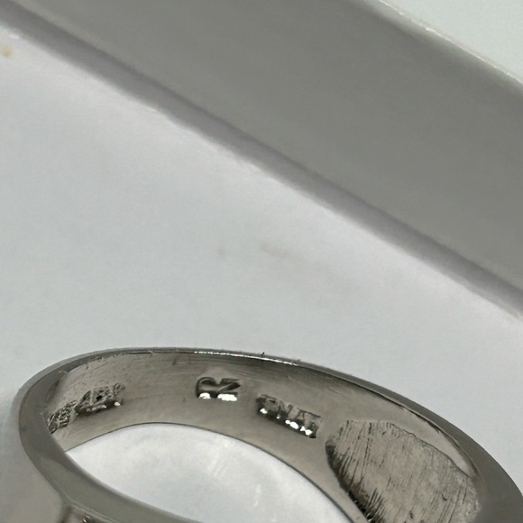 #41 Vintage Aquamarine & Cubic Zirconia Ring, Set in 925 Silver SZ 7 - Picture 8 of 10